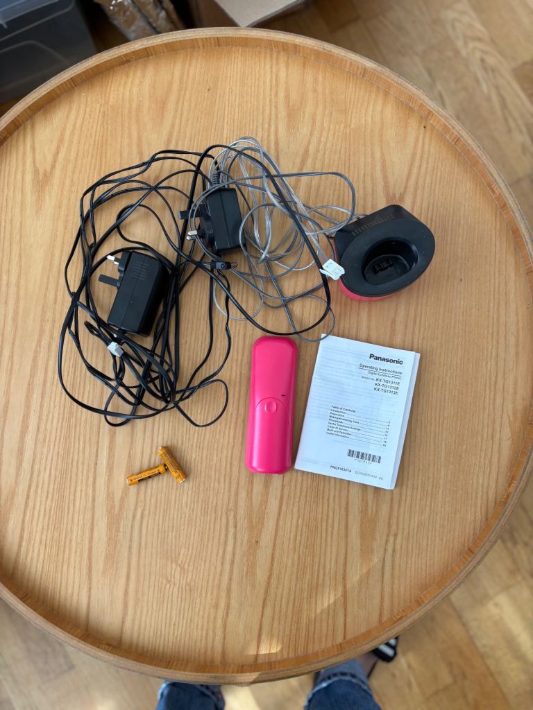 panasonic cordless phone KX -tg1211e