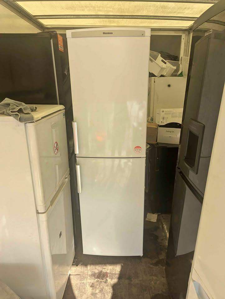 Hotpoint Fridge Freezer -Fridge freezer in excellent working condition Free Delivery