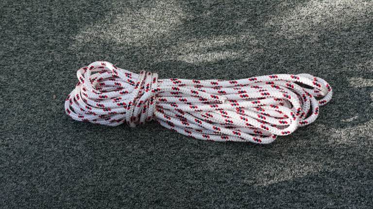 16 metres of 12mm dia braid on braid rope