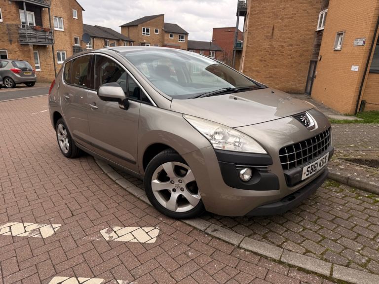 Peugeot 3008 E-HDi 1.6 diesel (SPORT) EGC, AUTOMATIC, 5drs Hatchback, 110bhp, Full Service History