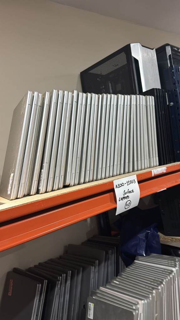 Microsoft surface laptop i5 10gen 16/256gb