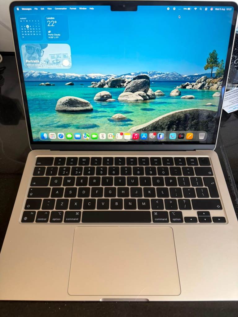 Apple Macbook