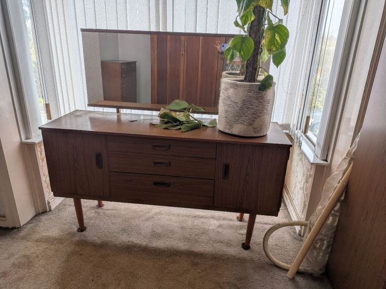 Furniture as good as new 