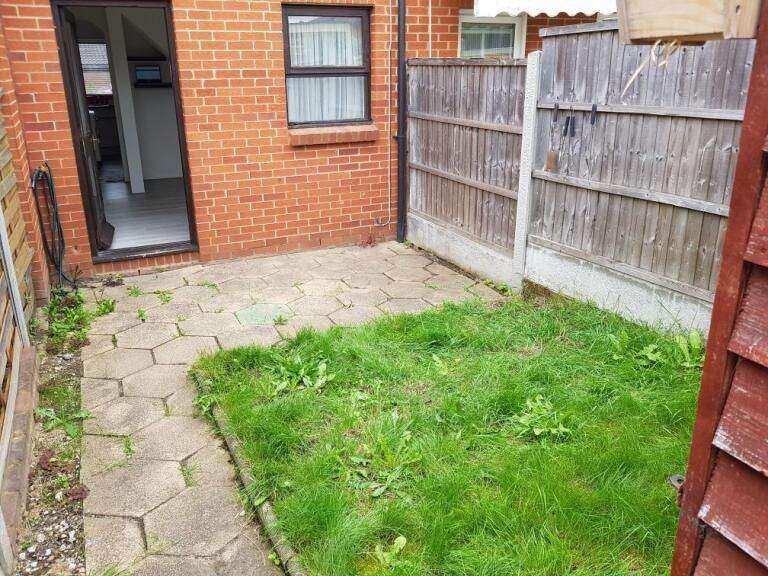 2 Bed House with Garden - Purfleet on Thames RM19