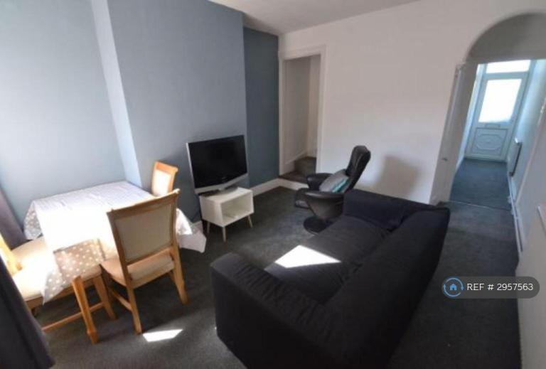 1 bedroom in Burder Street, Loughborough, LE11 (#2957563)