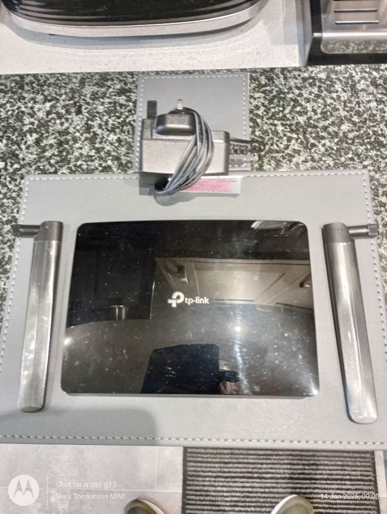 TP-LINK MR200 ROUTER