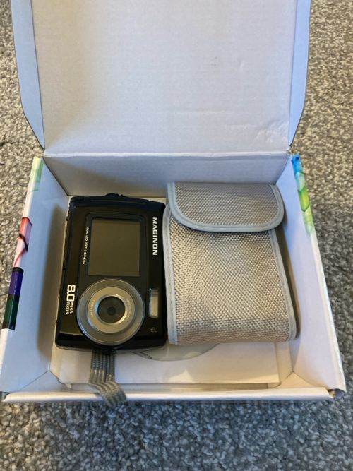 Maginon vision underwater digital camera dual screens.