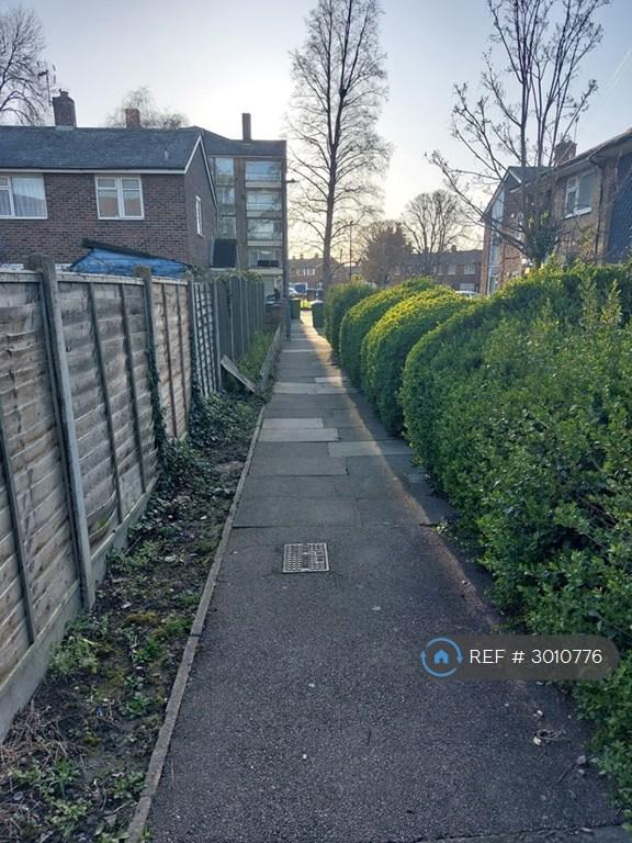 1 bedroom in Boxgrove Road, London, SE2 (#3010776)