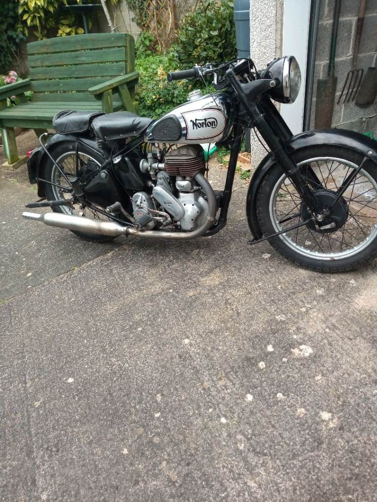 POST WAR NORTON  16H
