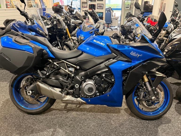 2023 Suzuki GSXS 1000 GT Plus