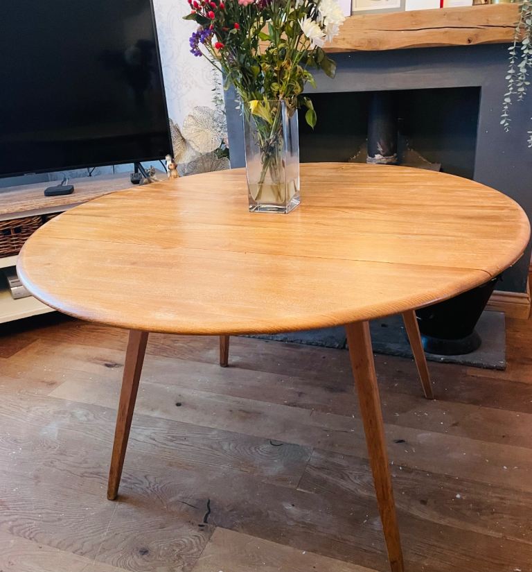Ercol blonde Wooden Drop Leaf Dining Table – Good Condition