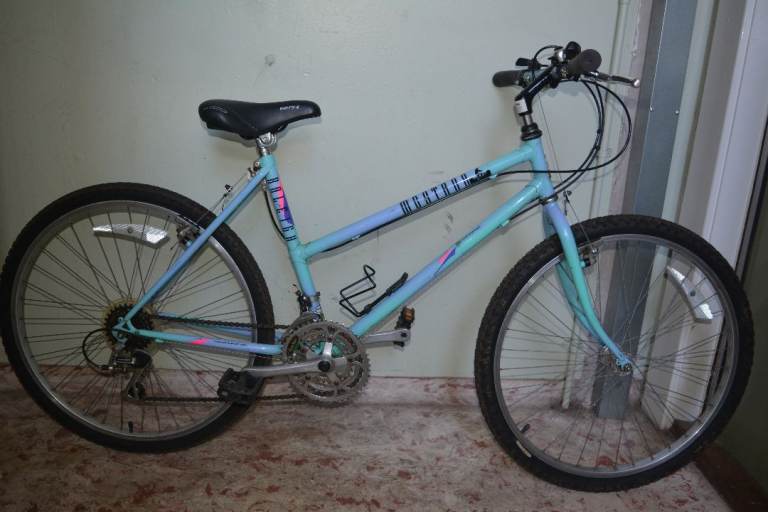 (Ladies) Raleigh Mountain bike("18)