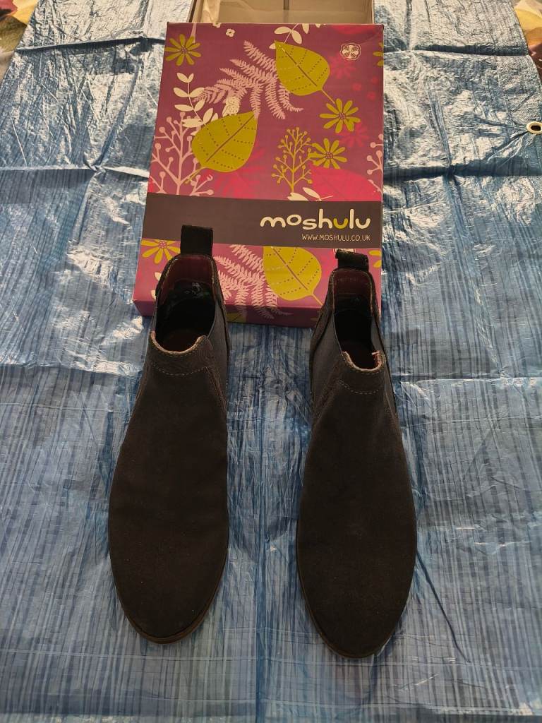 Moshulu Chelsea style ladies boots, size 5, Indigo - Unworn 
