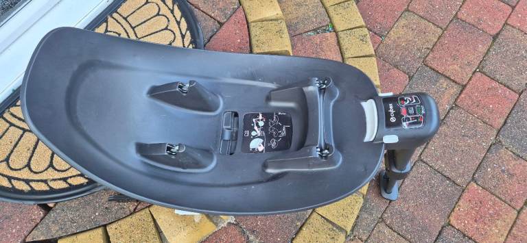 FREE Cybex Base M Isofix