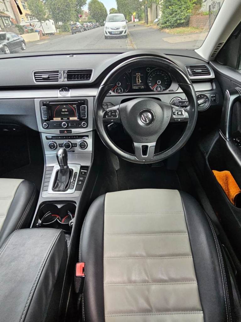 Volkswagen, PASSAT, Saloon, 2013, Semi-Auto, 1968 (cc), 4 doors