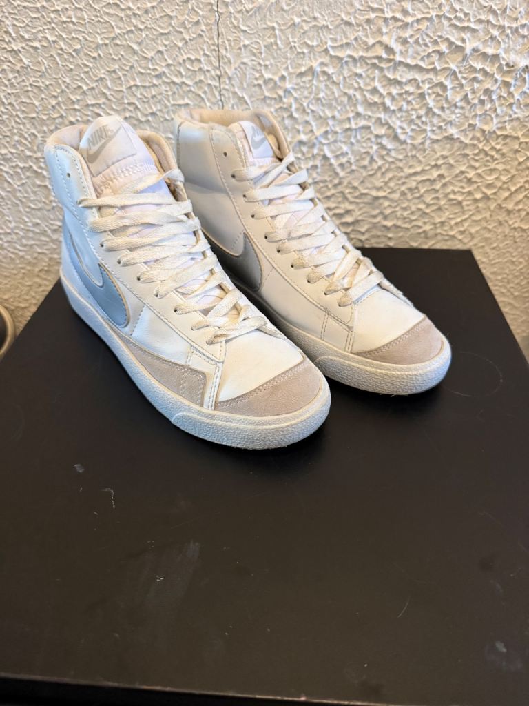 Nike Blazer Mid Trainers White/Grey UK 6 EU 40 – Excellent Condition