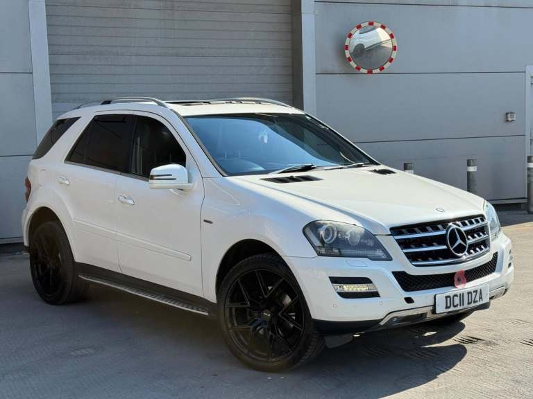 2011 Mercedes-Benz M Class 3.0 ML350 CDI V6 BlueEfficiency Grand Edition G-Tronic 4WD Euro 5 5dr ...