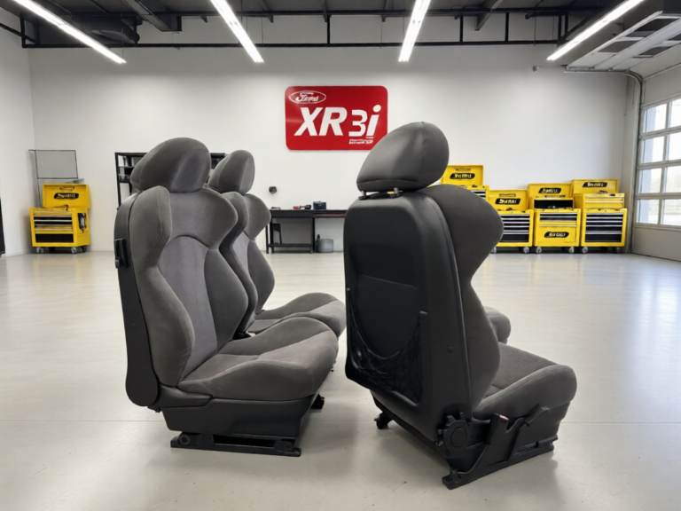 1993 Ford Escort XR3i Front Seats 