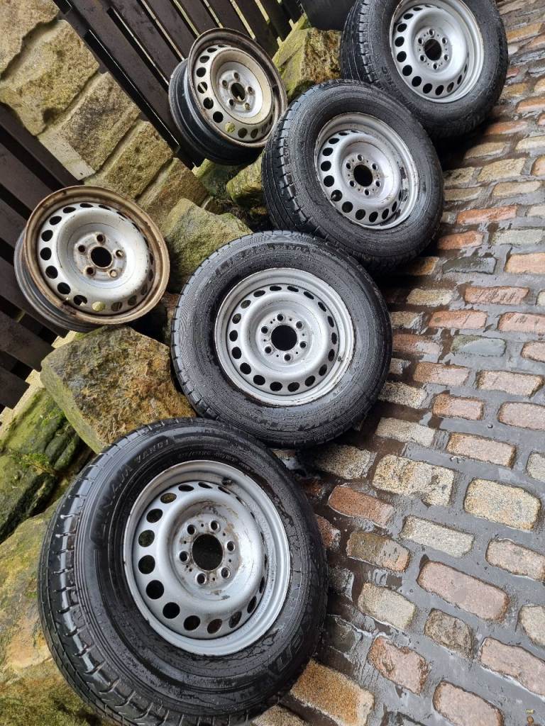 4x Mercedes sprinter or vw crafter 6 stud wheels and tyres in good condition size 235 65 16c