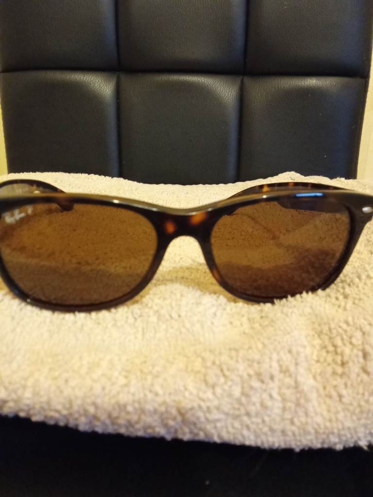 Ray-Ban Sunglasses new wayfarer rb2132 – Tortoiseshell Brown, Good Condition