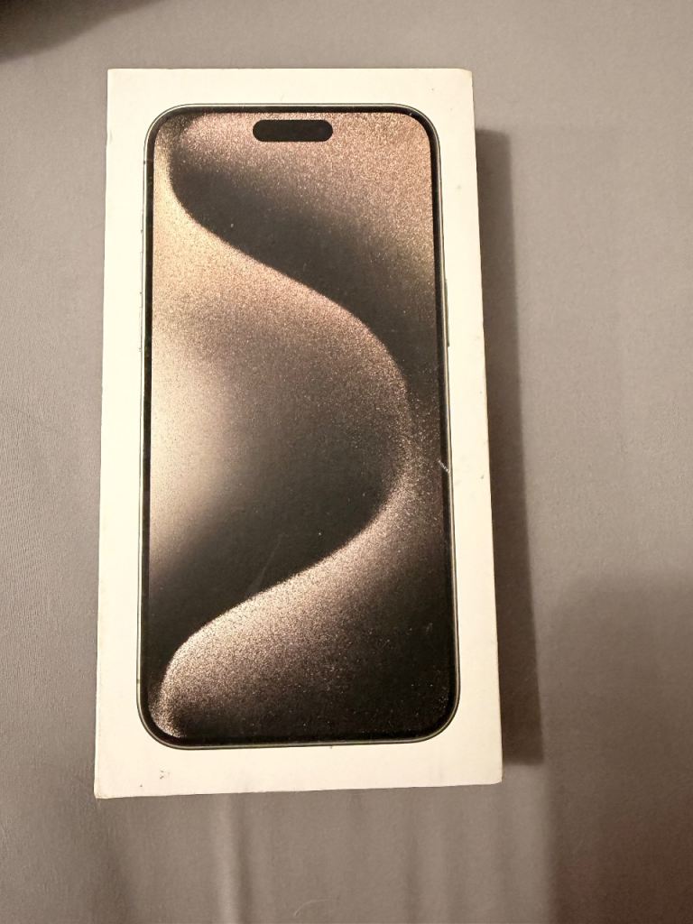 iPhone 15 Pro Max Silver – Like New, Unlocked