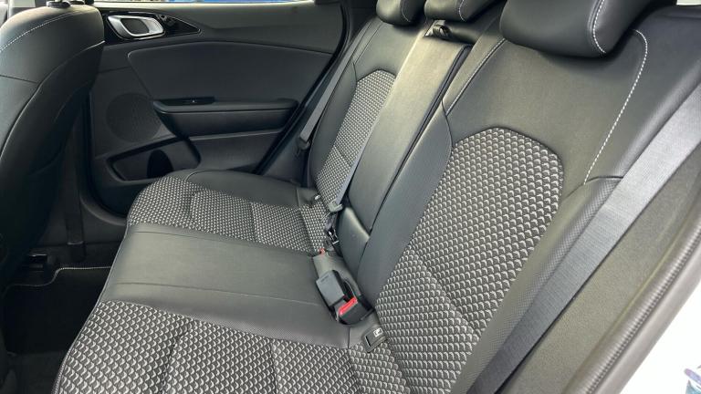 2025 Kia XCeed 1.5 T-GDi MT 3 HATCHBACK Petrol Manual