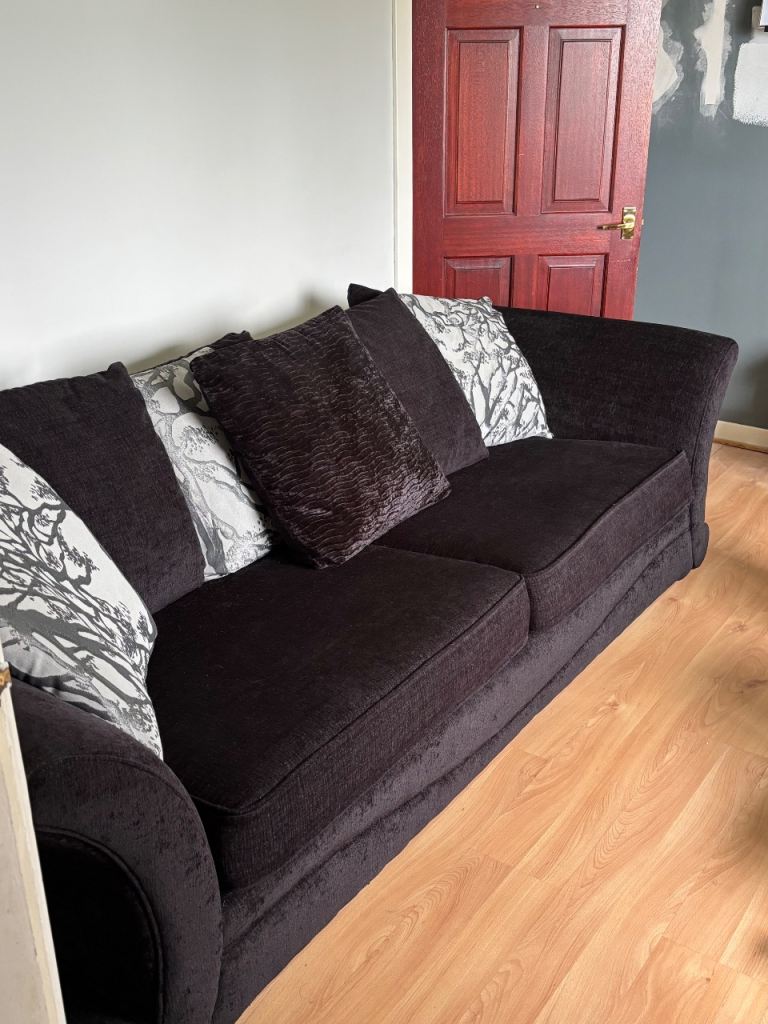 Black Four Seater Fabric Sofa – VeryGood Condition