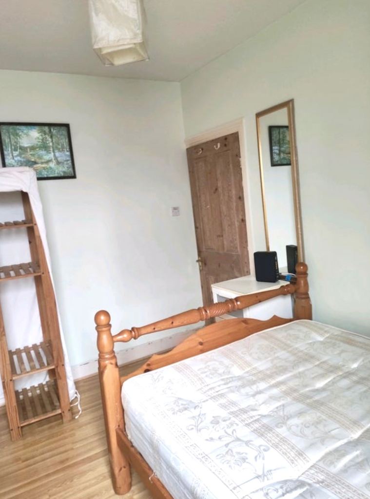 (Not a studio)Double room including bills for single occupancy Postcode SE6 2DQ