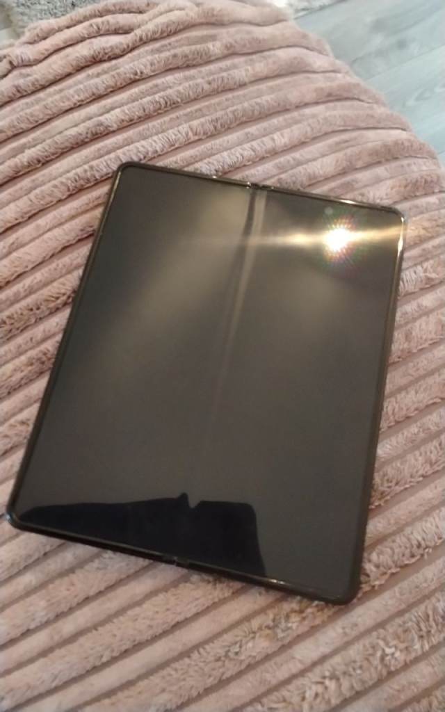 Samsung z fold 3 