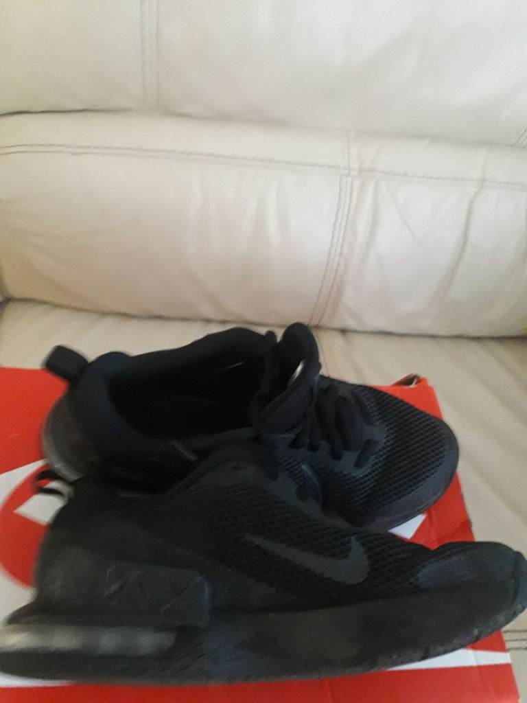 GENUINE  Nike Air Max.