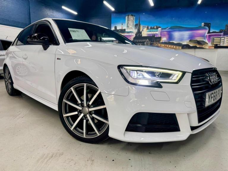 AUDI A3 1.0 TFSI 30 Black Edition Sportback Euro 6 (s/s) 5dr 2018
