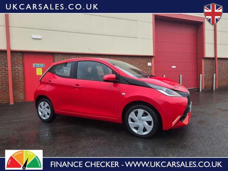 2015 Toyota AYGO 1.0 VVT-i X-Play 5dr HATCHBACK PETROL Manual