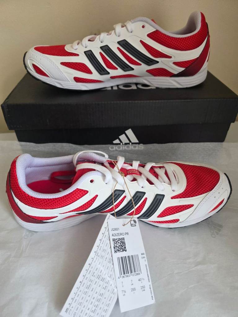 Adidas trainer size 7