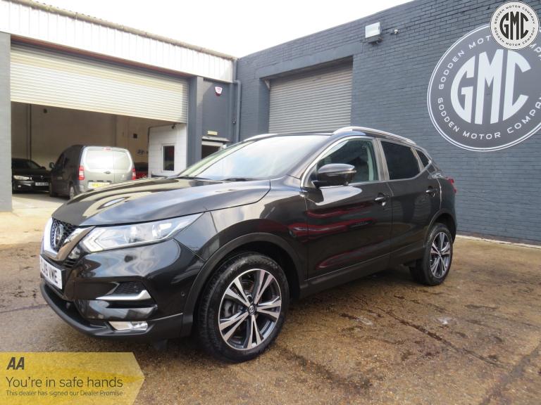 NISSAN QASHQAI 1.5 dCi N-Connecta Full Service History, Satnav 2019