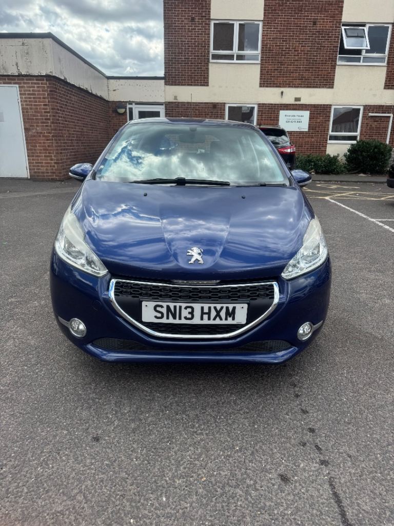Peugeot, 208, Hatchback, 2013, Manual, 1199 (cc), 5 doors