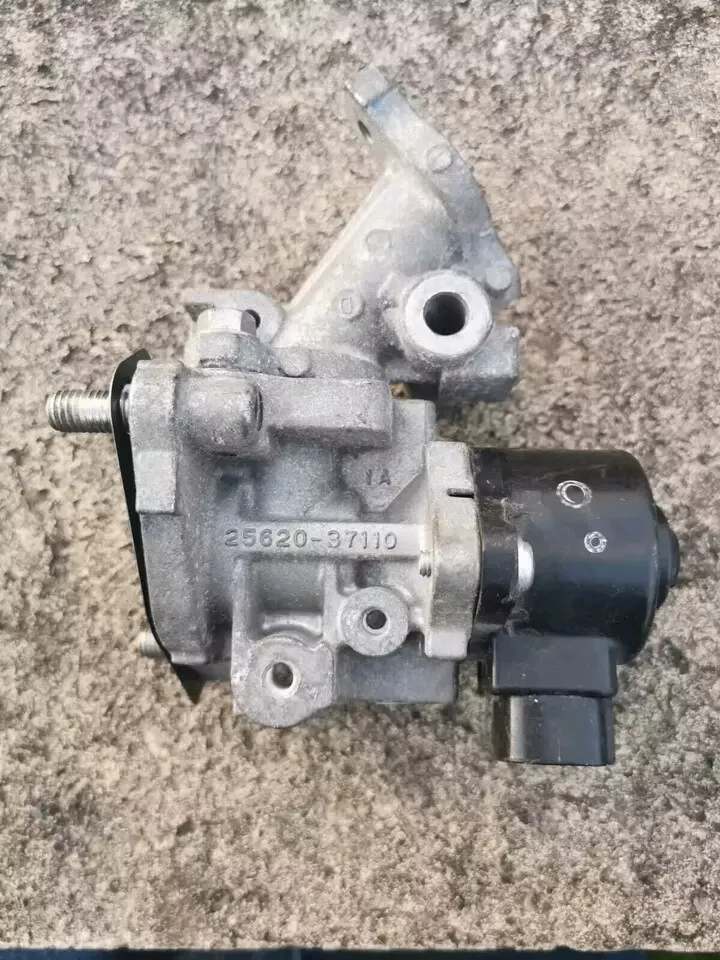 Toyota prius EGR Valve Assembly x8
