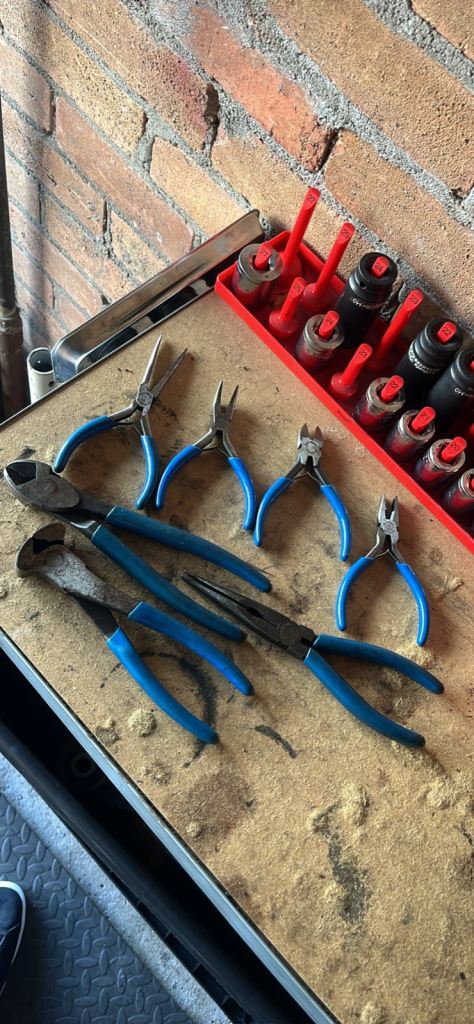 Blue point pliers 