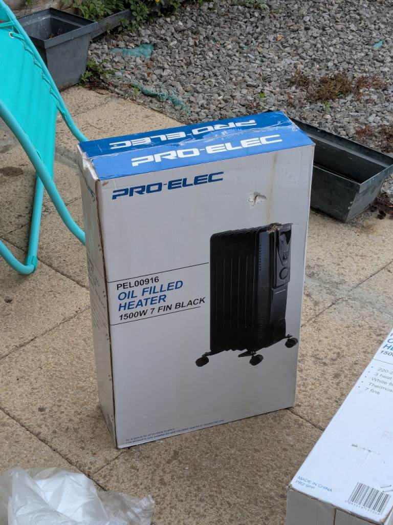 2x Pro-Elec 1500W Oil Filled Heater 7 Fin, Black