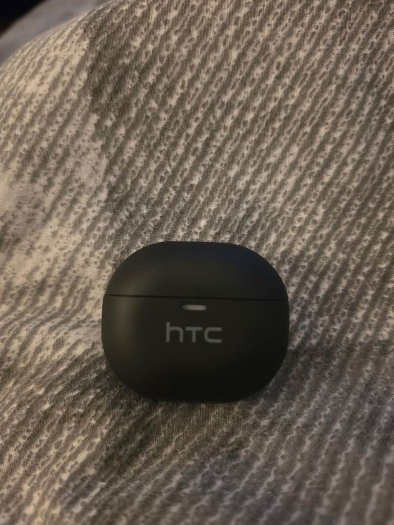 HTC earbuds 