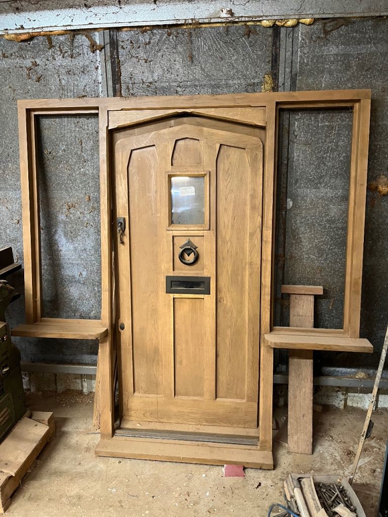 image for SOLID OAK DOOR AND FRAME