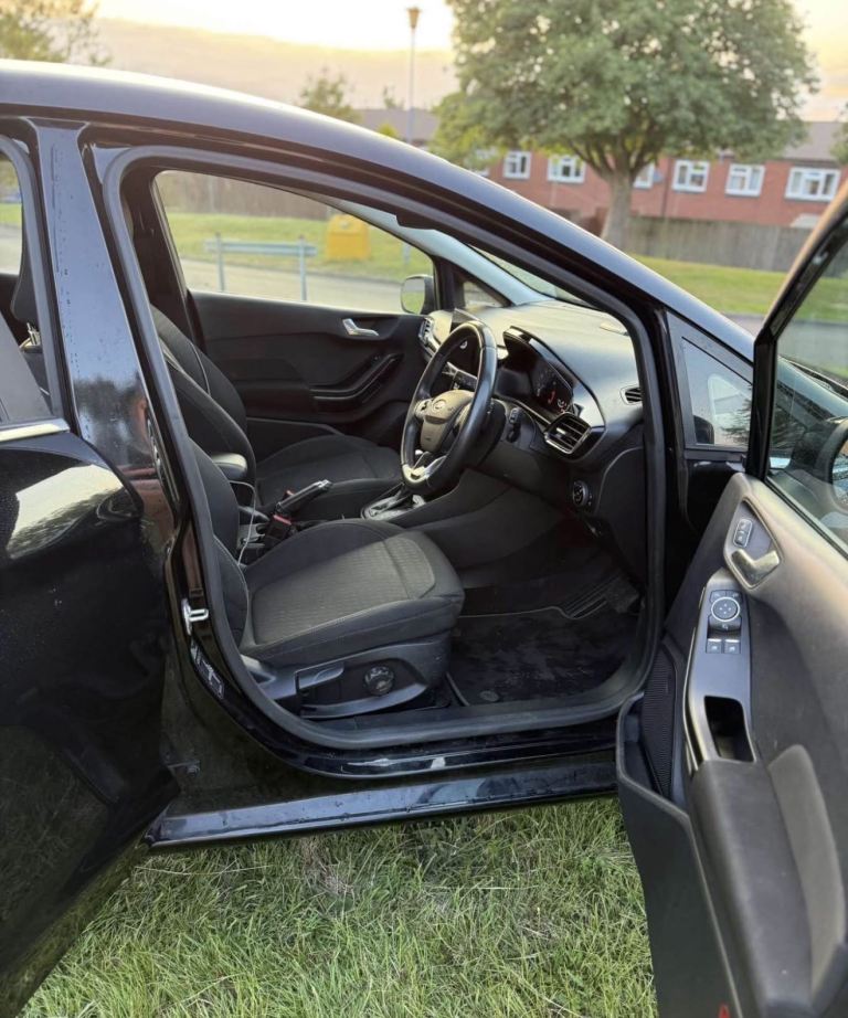 Cat s repaired Ford, FIESTA, Hatchback, 2018, Semi-Auto, 998 (cc), 5 doors