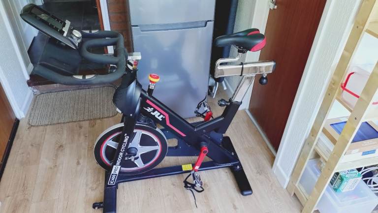 JLL IC400 Pro Spin bike