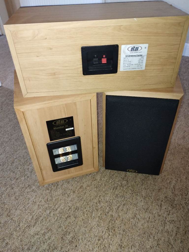 Bookshelf Speakers 