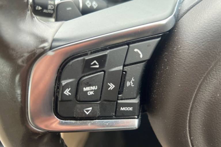 2018 Jaguar XF 2.0d Prestige Saloon 4dr Diesel Auto Euro 6 (s/s) (180 ps) Rear Parking Aid Saloon...