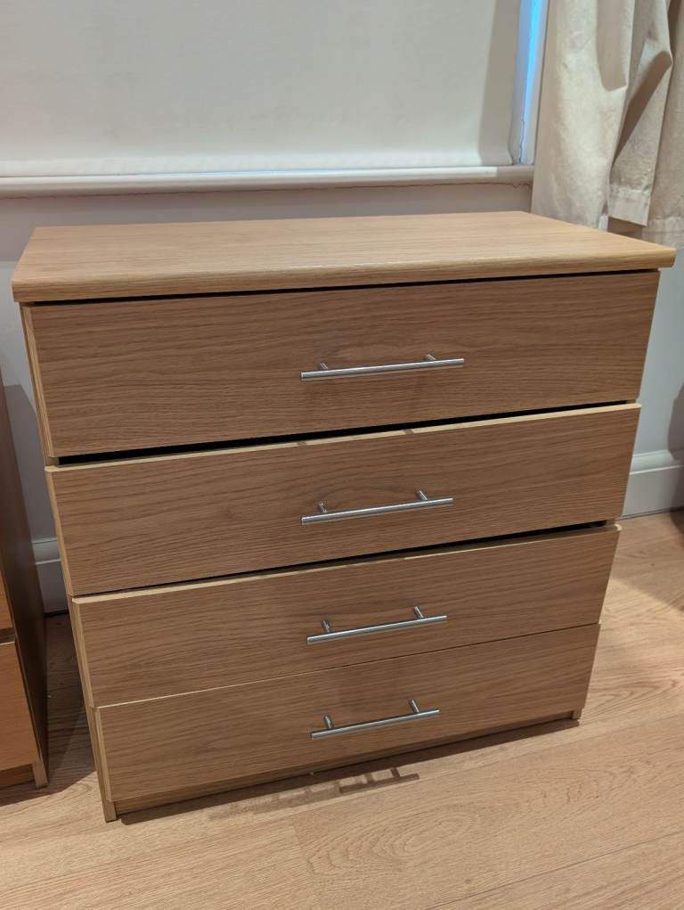 4-drawer chest of drawers