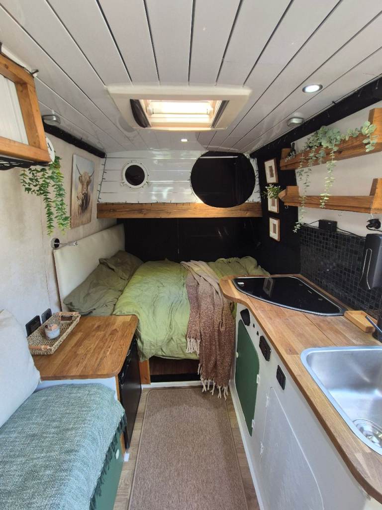 🚐 Campervan off grid 3-berth Renault MASTER, 2012, Manual, 2.3 dci, 6 gears, camper self build