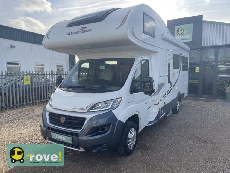Roller Team Auto roller 6 berth 6 belt 746 End lounge rear garage 3650KG