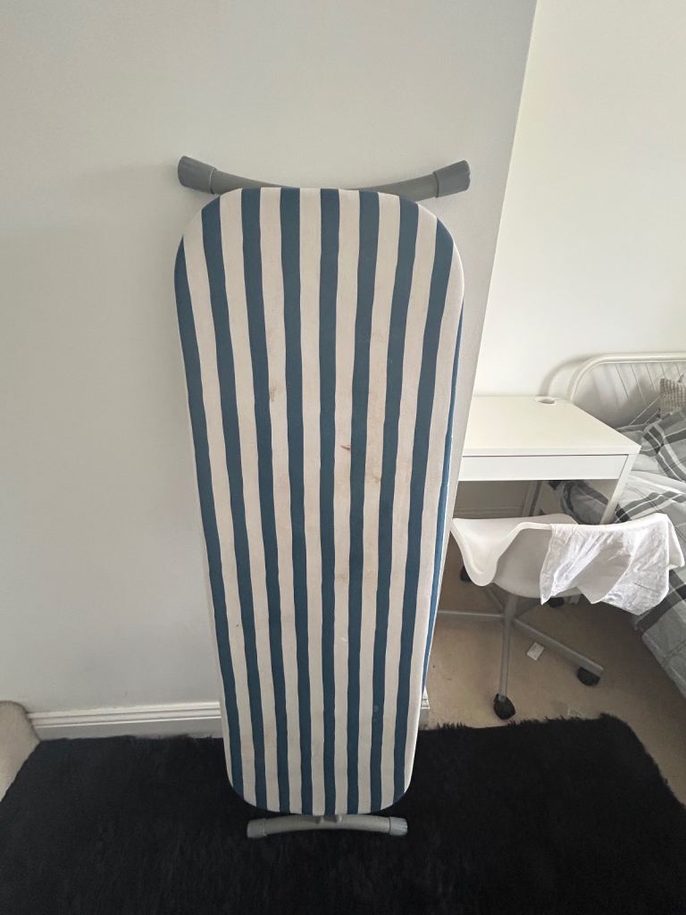 Wide ironing board