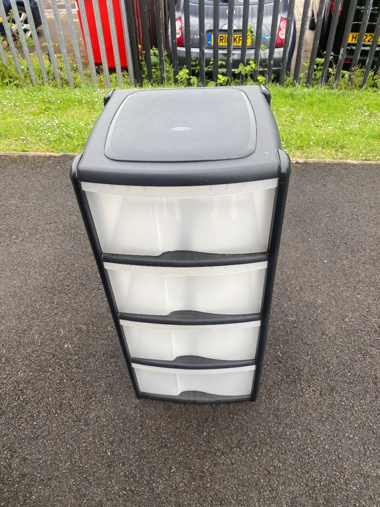 Plastic storage rack