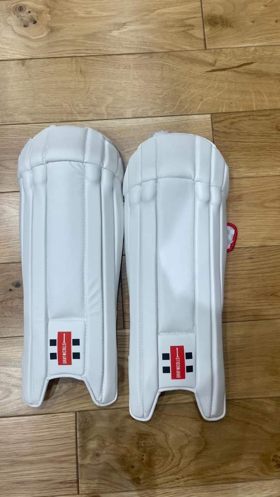 Brand New Gray Nicolls Predator3 Beginner Batting pads